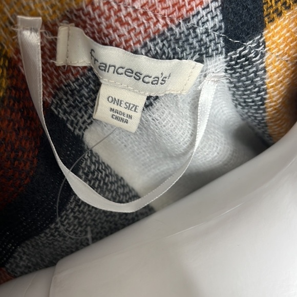 Nwot Francesca’s Women’s Sienna Plaid Multicolor Poncho Sweater - Picture 10 of 10
